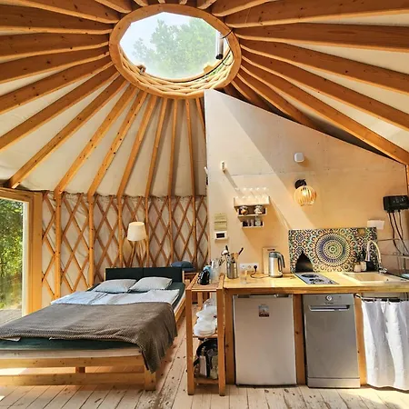 Luxe tent Alabajka Jurta I Wlen